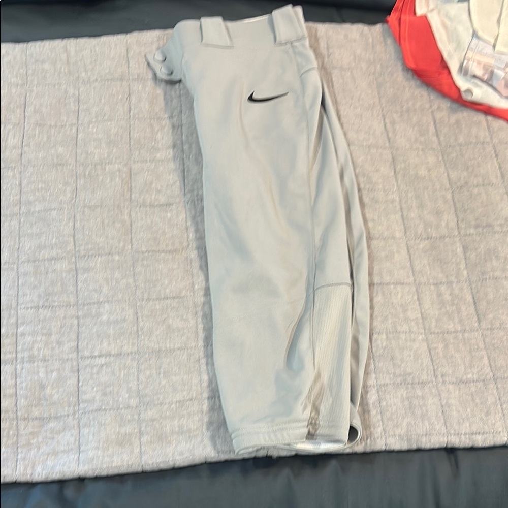 Nike Light Gray Sports/Baseball Knee Pants